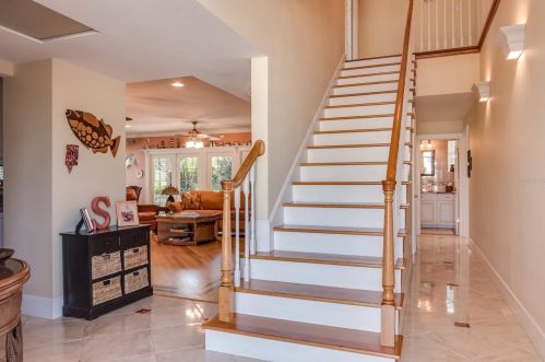 1050 Lake Hollingsworth Dr, Lakeland FL  33803-2267 exterior