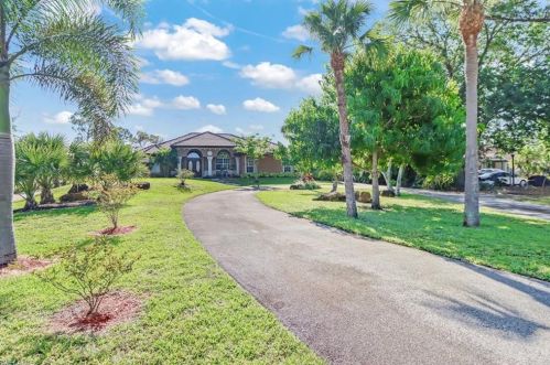 360 15th St, Naples FL  34117-3337 exterior