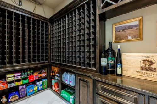 840 Fairway Dr, Bakersfield CA 93309-2416 exterior