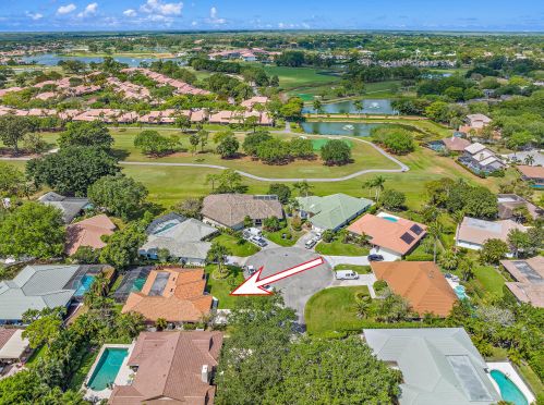 9 Bentwood Rd, West Palm Beach, FL 33418-3705