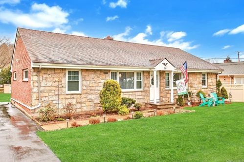 36 Grand Blvd, Valhalla, NY 10595-1442