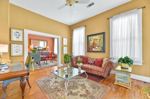 810 Winnie St, Galveston TX 77550-5133 exterior