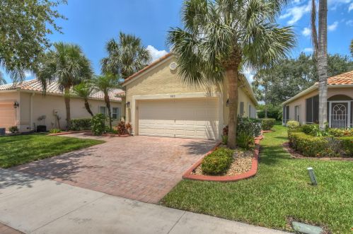 623 Whitfield Way, Fort Pierce, FL 34986-2619
