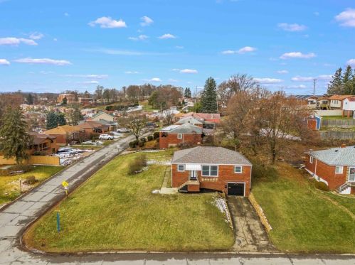 122 Livingston Rd, Pittsburgh, PA 15122-2519