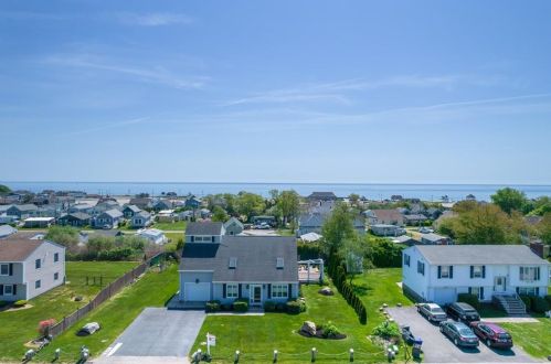 31 Glendale Rd, South Kingstown, RI 02882-5026