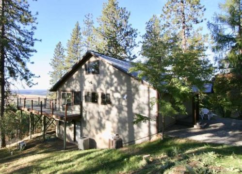 6525 Big Rock Rd, Spokane, WA 99223-9210