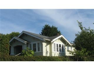 4321 Hinds St, Seattle, WA 98116-3335