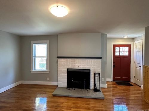 13 Spruce Rd, Middletown NY  10940-7523 exterior