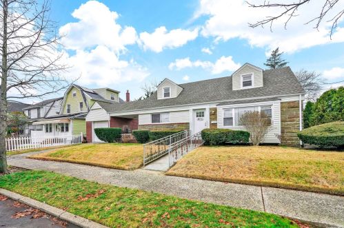 207-15 109th Ave, Jamaica, NY 11429-1410