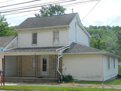 318 Main St, Claysville, PA 15323-2399