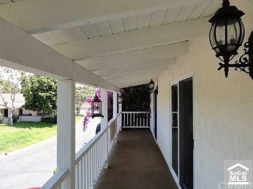 2111 Descanso, Newport Beach, CA 92660-3920