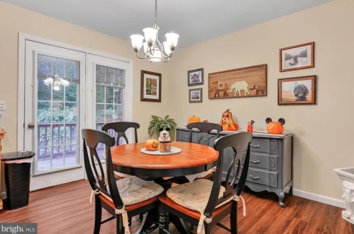 28 Deep Holw Ln, Lancaster PA  17603-7418 exterior