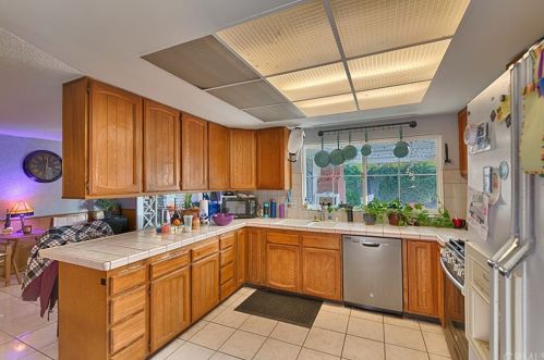 18582 Woodwind Ln, Anaheim, CA 92807-1108