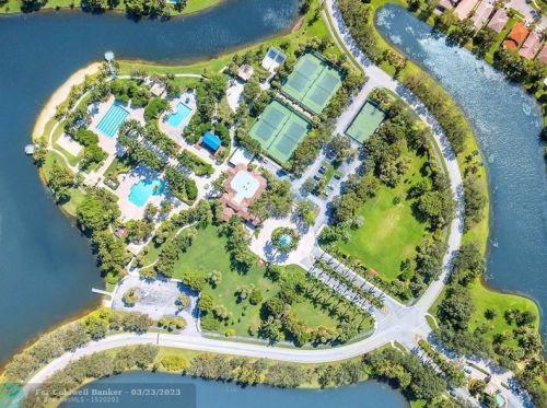 809 170th Ave, Hollywood FL  exterior