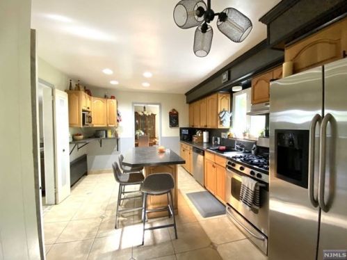 312 Katherine St, Englewood, NJ 07631-1664