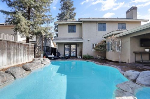 235 Meyenberg Ave, Ripon CA  95366-2921 exterior