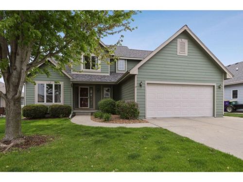 1214 7th St, Indianola, IA 50125-4002
