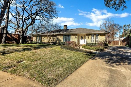 1909 Green Oaks Dr, Irving, TX 75061-2140