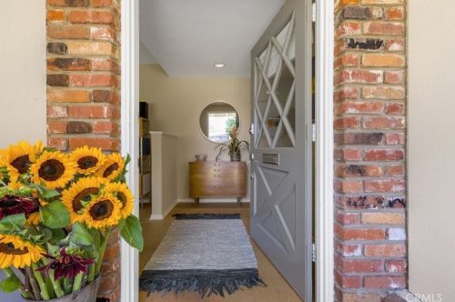 4262 Lemp Ave, North Hollywood CA  91604-2811 exterior