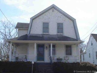 38 Hatch St, Mystic, CT 06355-2919