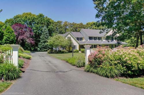 170 Pheasant Run, South Kingstown, RI 02874-2032