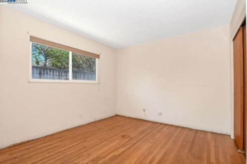 940 Marlesta Rd, Pinole CA  94564-2609 exterior