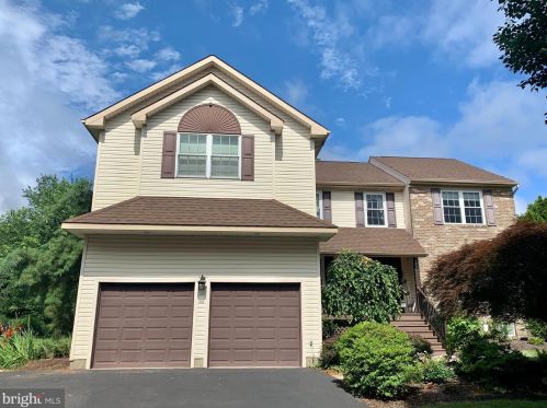 203 Abbey Ln, Lansdale, PA 19446-6437