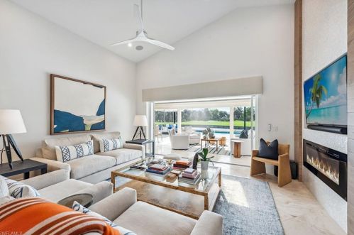 35 Grey Wing Pt, Naples, FL 34113-8404