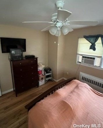 80 Doges Promenade, North Lindenhurst NY  11757-6408 exterior