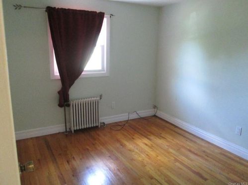 235 Lake St, South Fallsburg NY  12779-5324 exterior