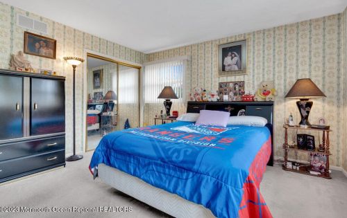 10 Webster Dr, Hazlet NJ 07730-1444 exterior