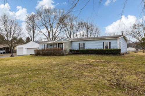 9378 Creek Rd, Pataskala, OH 43062-9054