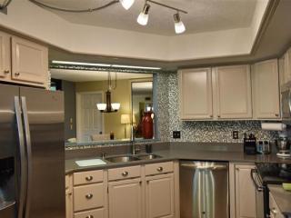 1110 Saint Tropez Cir, Orlando, FL 32806-5557