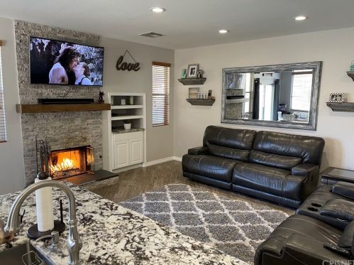 1811 Windermere Dr, Lancaster, CA 93534-5323