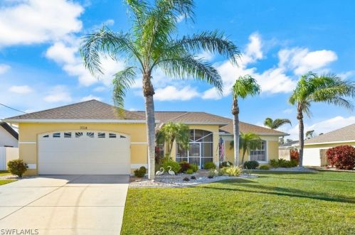 3514 5th Pl, Cape Coral, FL 33904-4905