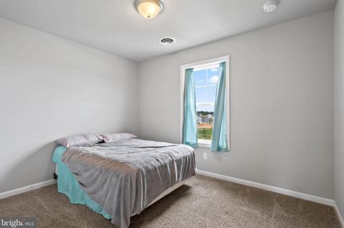 192 Winifred Dr, Hanover PA  17331 exterior