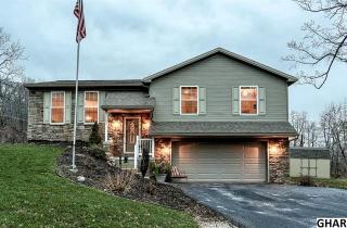 1183 Piketown Rd, Harrisburg, PA 17112-9056