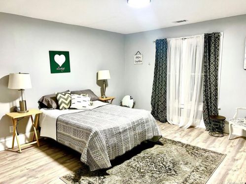 7 Little Ave, Middletown NY  10940-5109 exterior