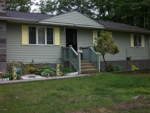 244 Faber Cir, Tannersville, PA 18372-7748