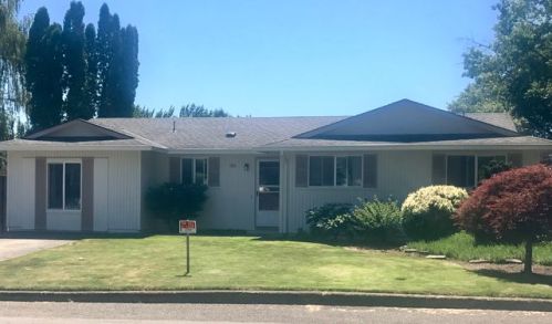 985 6th Pl, Barlow, OR 97013-3309
