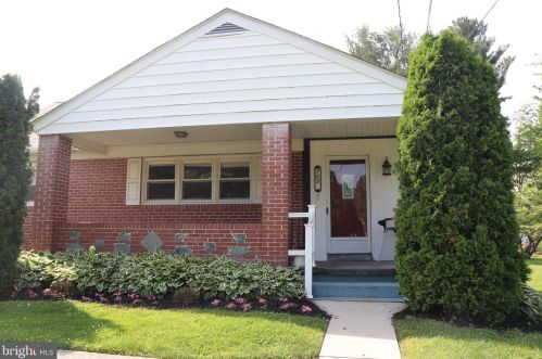 727 Chestnut St, Limerick, PA 19468-2117