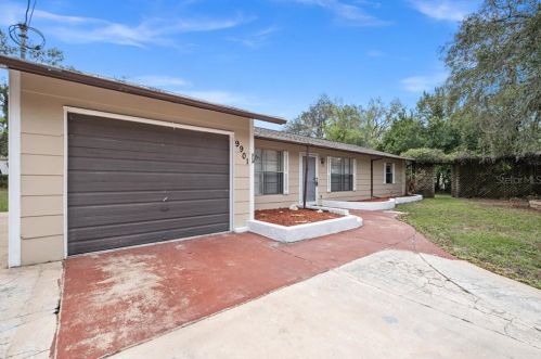 9901 Poplar St, New Port Richey, FL 34654-4042
