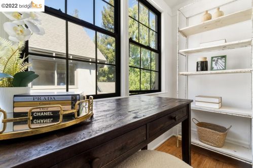 35 Craig Ave, Oakland CA  94611-3701 exterior