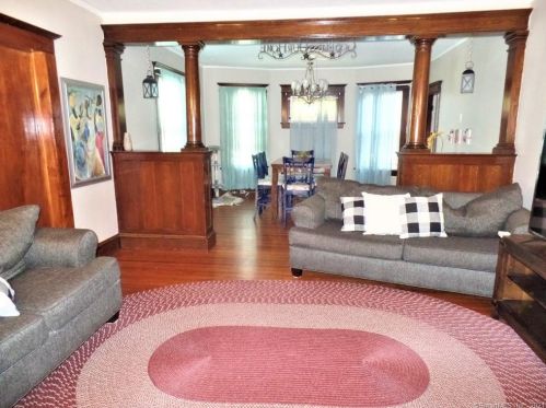 71 Merchant St, Bridgeport CT  06604-2214 exterior