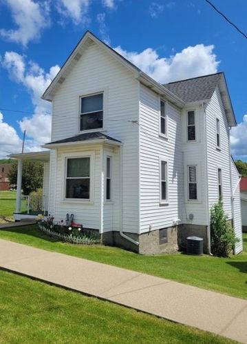 134 Church St, Claysville, PA 15323-2371