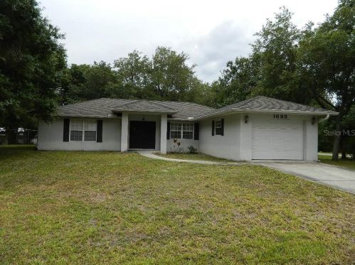 1685 Plum Dr, Arcadia, FL 34266-7439