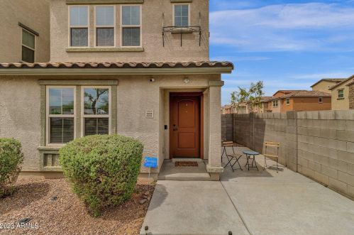 2222 77th Dr, Phoenix AZ  85035-5112 exterior
