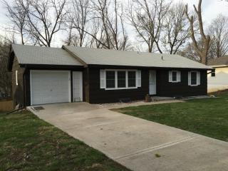 10205 69th Ter, Shawnee Mission KS  66203-4207 exterior