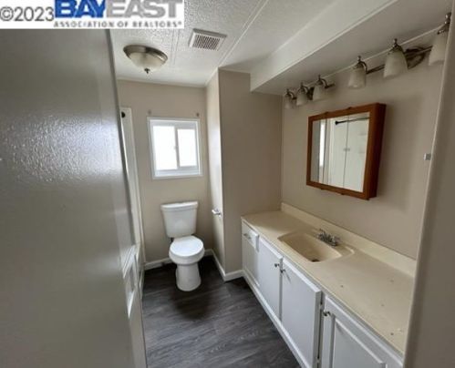 321 3rd Ave, Pacifica CA  94044-2204 exterior