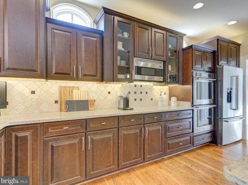 20500 Stone Fox Ct, Leesburg VA 20175-7223 exterior